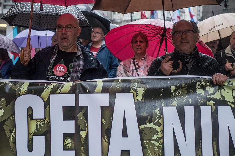 2016-10-15ConcentracionTTIPVigo 05.jpg